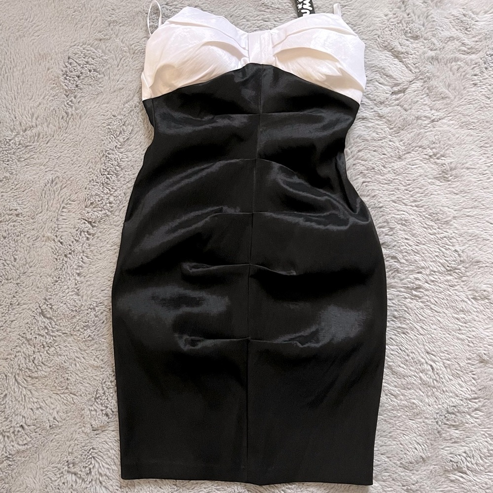 NWT Black and White Cocktail Dress size 1/2